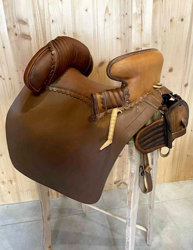 Selle camargue sur-mesure à partir de... Selle camargue sur-mesure à partir de...