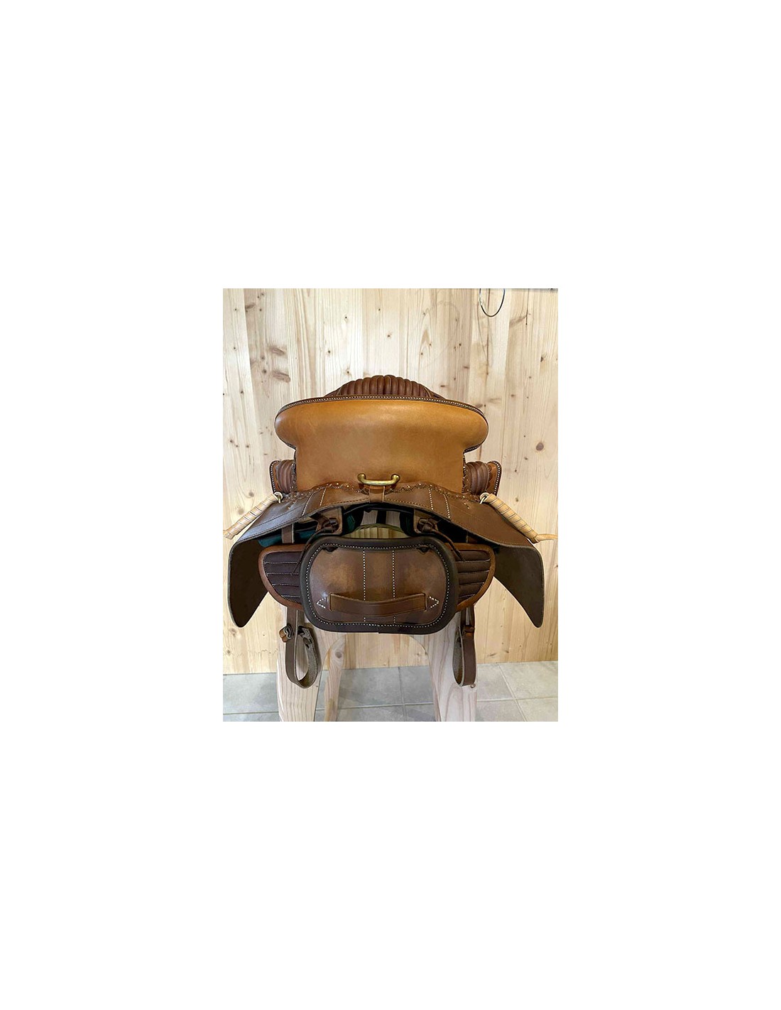 Selle camargue sur-mesure à partir de... Selle camargue sur-mesure à partir de...